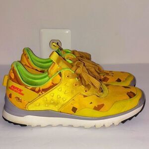 RAX Outdoor Yellow Geometric Print Sneakers Sz 5.5